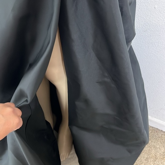 MONISHA BLACK SILVER TOP 3D FLORAL GOWM DRESS SIZE 8 - Picture 8 of 16